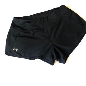 under armor shorts w back pocket